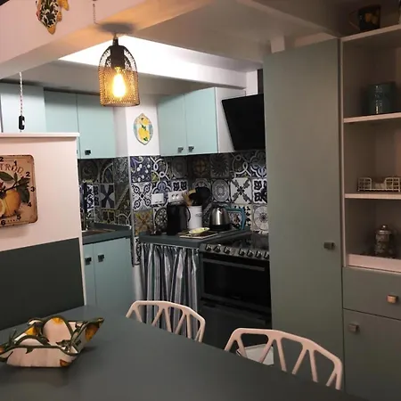 Apartamento 7 Rue Saint Michel - Giotto - La Vie En Rose - Gracieux Studio Avec Mezzanine Dans Le Coeur De La Rue Pietonne Mentonnaise Mae-9034 *