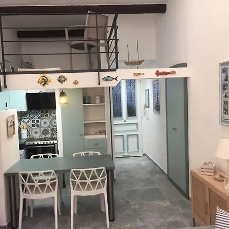 7 Rue Saint Michel - Giotto - La Vie En Rose - Gracieux Studio Avec Mezzanine Dans Le Coeur De La Rue Pietonne Mentonnaise Mae-9034