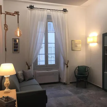 7 Rue Saint Michel - Giotto - La Vie En Rose - Gracieux Studio Avec Mezzanine Dans Le Coeur De La Rue Pietonne Mentonnaise Mae-9034